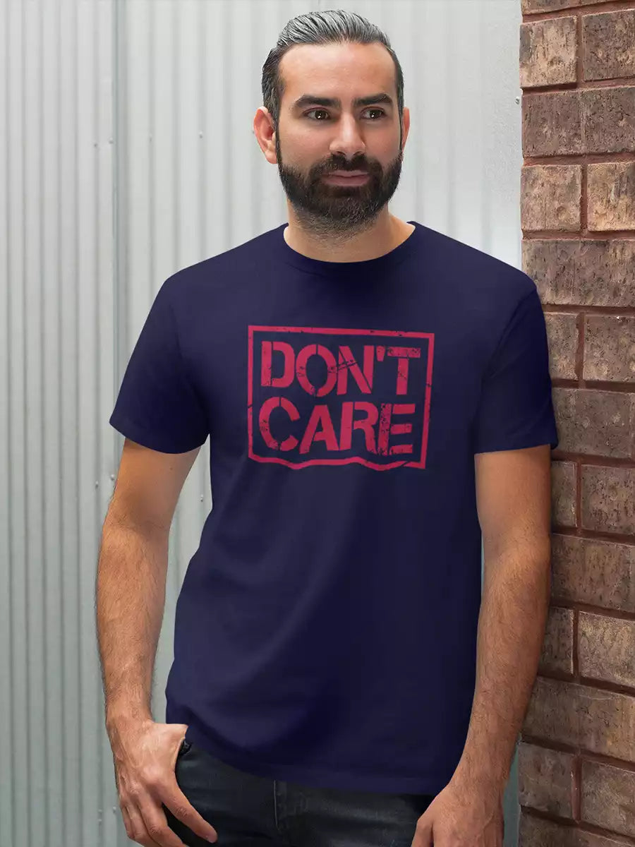 Don't Care Printed T-Shirt, navy blue, regular fit, Don't Care slogan on model – NOOBDE
